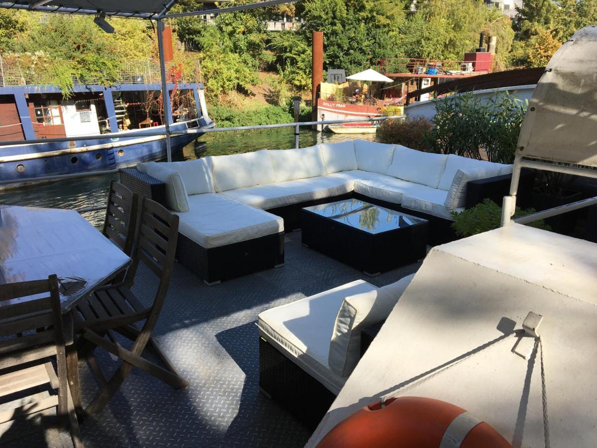 Отель Boat For Guest Исси-ле-Мулино Номер фото